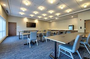 Holiday Inn Express & Suites Onalaska La Crosse Area by IHG