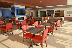 Holiday Inn Express & Suites Onalaska La Crosse Area by IHG