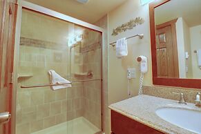 Large Condo in East Village Condo - Easy Walk to Super Bee - WH301 by 