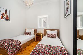 Prime Location Design Family Apartment