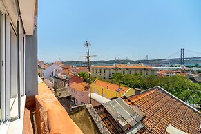 Premium River View Apartment