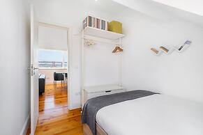 Premium River View Apartment