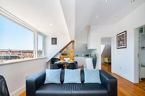 Premium River View Apartment