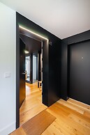 Prime Location Luxury Apartment