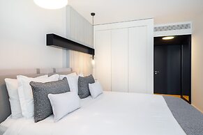 Prime Location Luxury Apartment