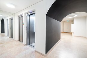 Prime Location Luxury Apartment