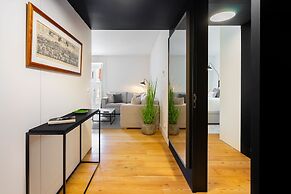 Prime Location Luxury Apartment