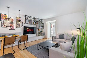 Prime Location Luxury Apartment