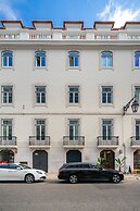 Prime Location Luxury Apartment