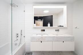 Prime Location Luxury Apartment