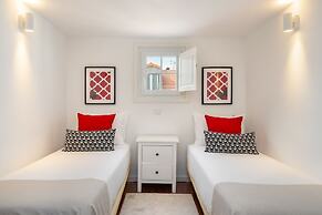 Santa Justa Prime Location