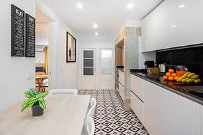 Santa Justa Prime Location