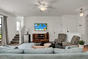 Lake View! Cozy 4BD Home Near Theme Parks With CDC Cleaning Standards 