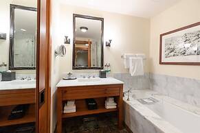 2 BR Lodge at Spruce Peak