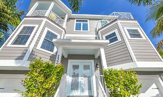 Coral Escape by AMI Locals