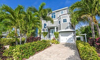 Coral Escape by AMI Locals