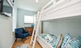 Coral Escape by AMI Locals