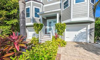 Coral Escape by AMI Locals