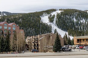 Lakeshore #1545 by Summit County Mountain Retreats