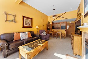 Lakeshore #1545 by Summit County Mountain Retreats