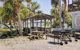 The Cove 209A by ALBVR