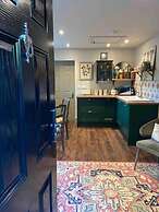 Stunning Private En-suite Studio in Cobham