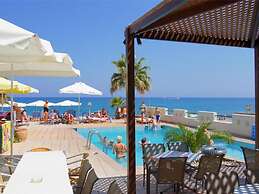 Apartment for Five, Swimming Pool, Near the Beach