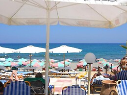 Apartment for Five, Swimming Pool, Near the Beach