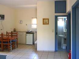 Apartment for Five, Swimming Pool, Near the Beach