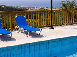 Holiday House for 8 Persons, With Swimming Pool