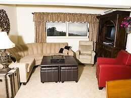 Beautiful Holiday House for 10 Persons, With Swimming Pool