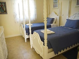 Beautiful Holiday House for 10 Persons, With Swimming Pool