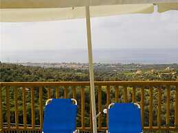 Beautiful Holiday House for 10 Persons, With Swimming Pool