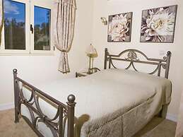 Beautiful Holiday House for 10 Persons, With Swimming Pool