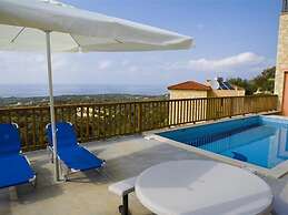 Comfortable Holiday House for 10 Persons, With Swimming Pool