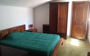 Room in Guest Room - Affitta Camere Monte Grappa