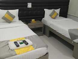 Room in Guest Room - Cosy Room With Private Bath And Work Desk