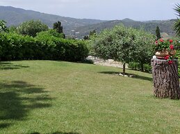 Master Apartment in Villa 6 to 8 Persons With Large Private Garden