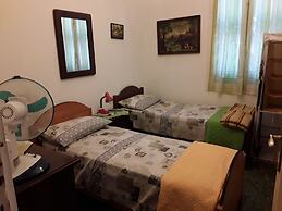 Room in Guest Room - Valle Degli Ulivi - Liguria, Italia
