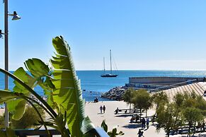 Barcelona Beachfront Apartment
