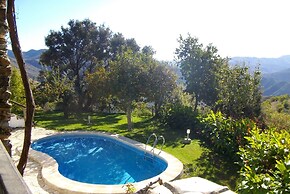 Relaxing House With Stunning View and Private Pool