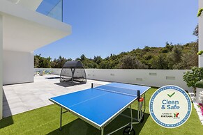 Luxury 47 - Deluxe Villa