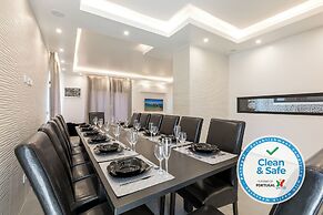 Luxury 47 - Deluxe Villa