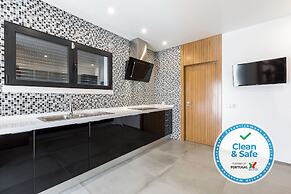 Luxury 47 - Deluxe Villa