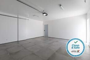 Luxury 47 - Deluxe Villa