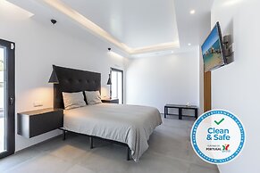 Luxury 47 - Deluxe Villa