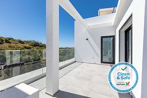 Luxury 47 - Deluxe Villa