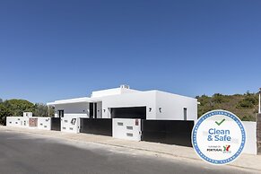 Luxury 47 - Deluxe Villa