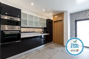 Luxury 47 - Deluxe Villa