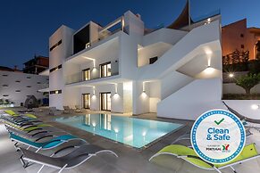 Luxury 47 - Deluxe Villa